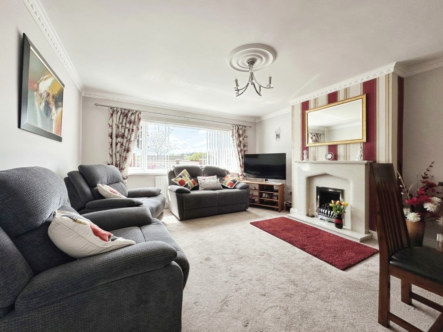 Images for Barry Close, Penpedairheol, Hengoed