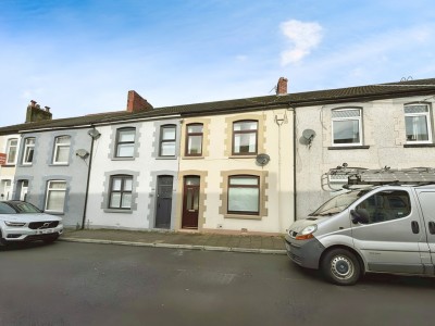 Thomas Street, Nelson, Treharris